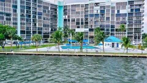 200 Leslie Dr, Hallandale Beach, FL 33009