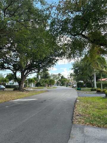 3890 NW 79th, Coral Springs, FL 33065