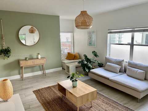 653 Michigan Ave, Miami Beach, FL 33139
