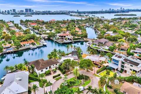 2140 Hibiscus Cir, North Miami, FL 33181