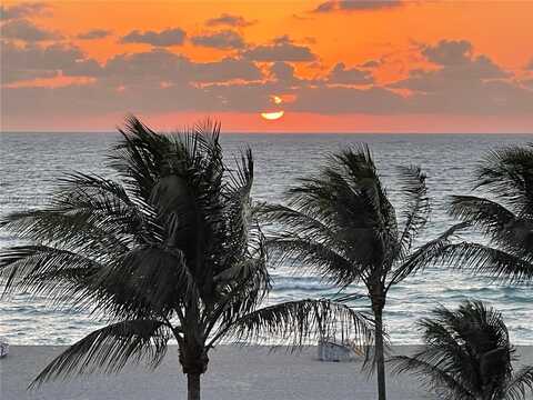1623 Collins Ave, Miami Beach, FL 33139