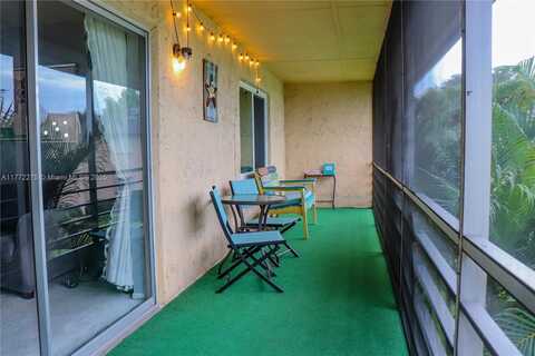 152 Lake Constance Dr, West Palm Beach, FL 33411