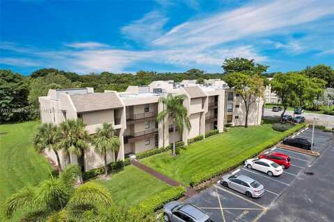 6301 N University Dr, Tamarac, FL 33321
