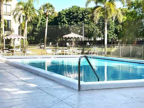 8150 W Mcnab Rd, Tamarac, FL 33321