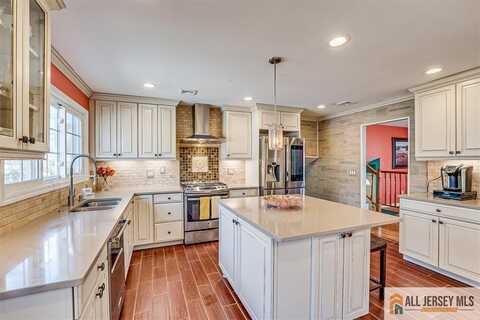 6 Mockingbird Road, Edison, NJ 08820