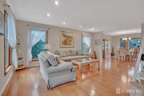 25 Franklin Drive, Plainsboro, NJ 08536