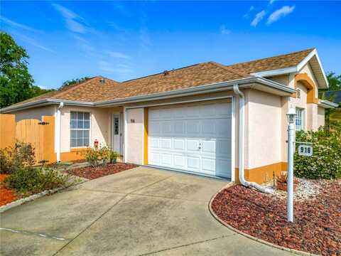 916 CANCUN COURT, LADY LAKE, FL 32159