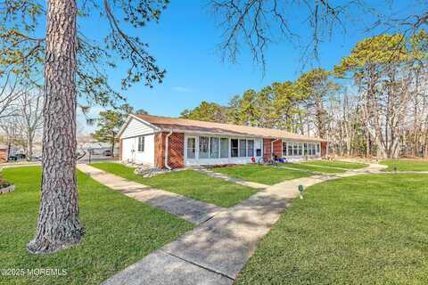 885a Inverness Court, Lakewood, NJ 08701