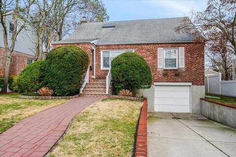 17 Firethorne Lane, Valley Stream, NY 11581
