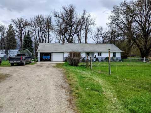 1003 4th Avenue, Plains, MT 59859