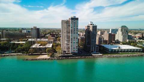 6301 N Sheridan Road, Chicago, IL 60660