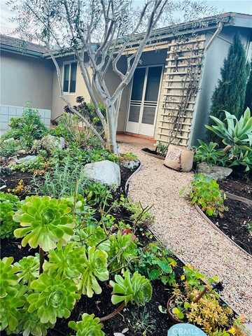 198 Avenida Majorca, Laguna Woods, CA 92637
