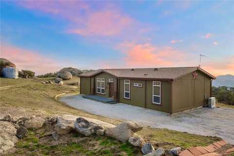 33327 Oak Drive, Hemet, CA 92544