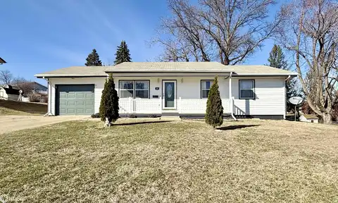 502 Eastview Road, Marshalltown, IA 50158