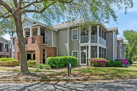 10000 GATE Parkway N, Jacksonville, FL 32246