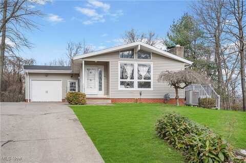 70 Iroquois Trail, Malvern, OH 44644