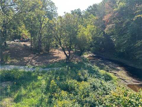 001 River Road, Walton, WV 25286