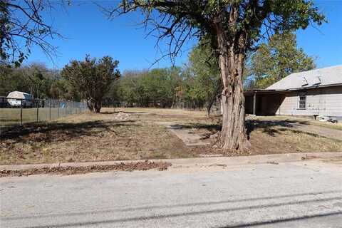 710 N Mason, Bowie, TX 76230
