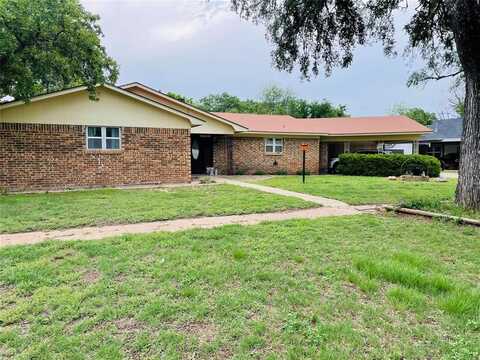 306 N Daugherty Avenue, Eastland, TX 76448