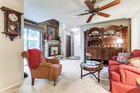 5626 Preston Oaks Road, Dallas, TX 75254