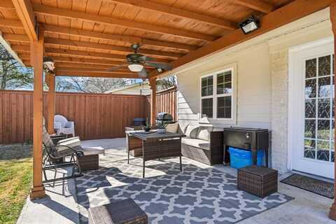 2822 Stanford Drive, Irving, TX 75062