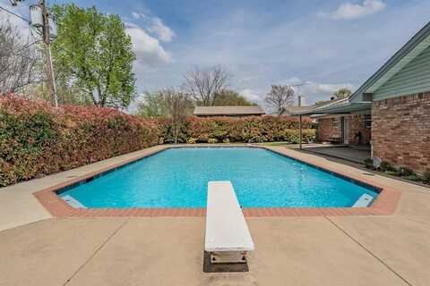 6305 Tosca Drive, Haltom City, TX 76180