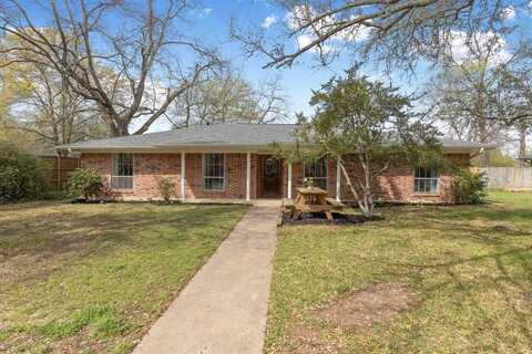3020 Arapaho Road, Commerce, TX 75428