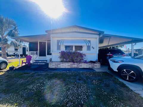 32 East Road, Palmetto, FL 34221