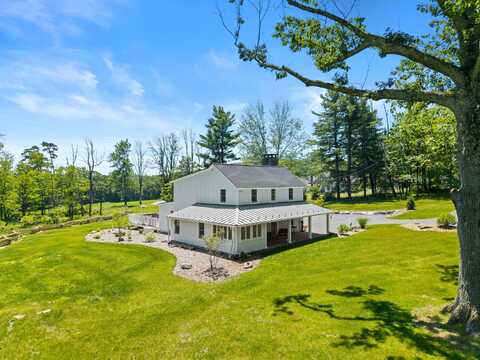 5126 Beattys Circle, Buck Hill Falls, PA 18323