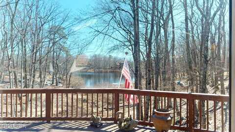 802 Rimrock Court, Lords Valley, PA 18428