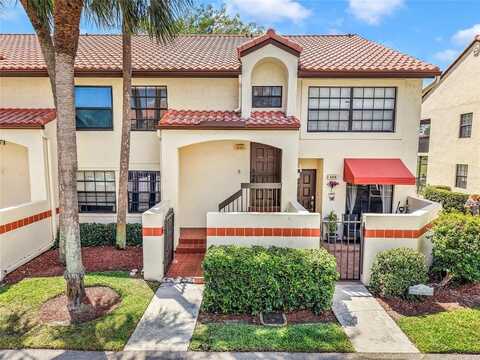 410 Freedom Ct, Deerfield Beach, FL 33442