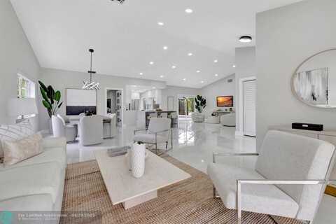 540 SW 167th Ter, Weston, FL 33326