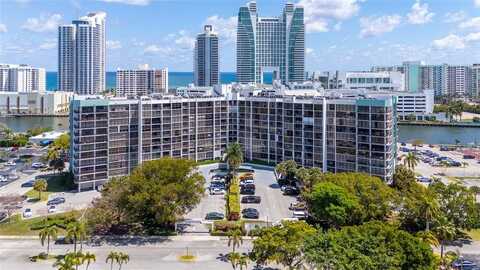 400 Leslie Dr, Hallandale Beach, FL 33009