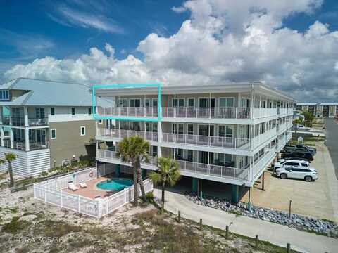 118 38th St, Mexico Beach, FL 32456