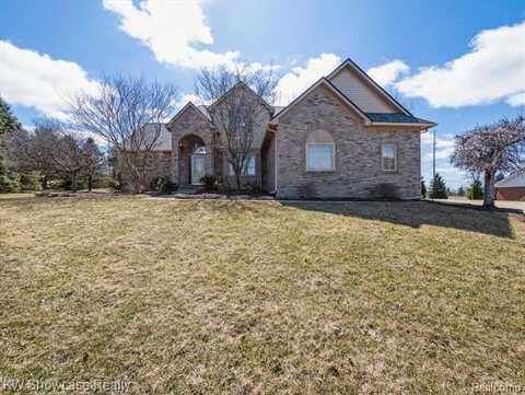 9107 ROTONDO Drive, Howell, MI 48855