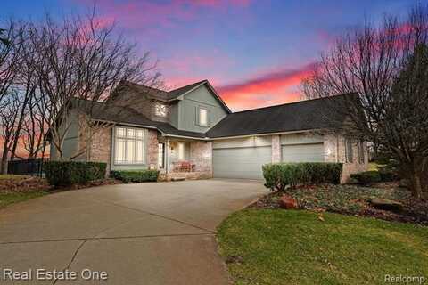2643 BAY VISTA Drive, Highland, MI 48357