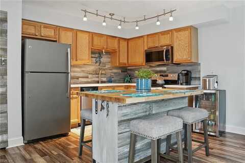 1055 Ocean Pebbles Way, Virginia Beach, VA 23451
