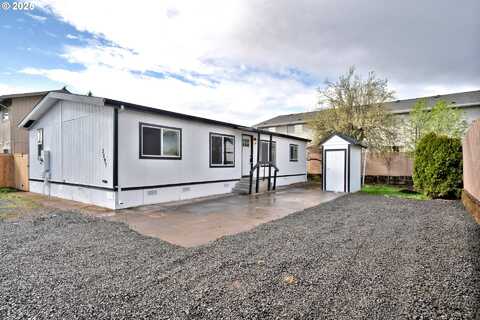 3597 S A ST, Springfield, OR 97478
