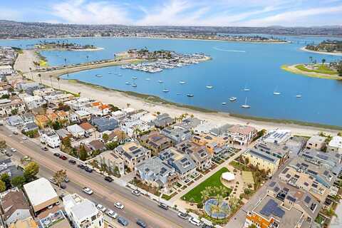 819 Kennebeck Ct, San Diego, CA 92109