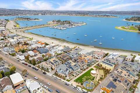 819 Kennebeck Ct, San Diego, CA 92109