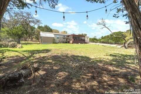 1128 Wright, Bandera, TX 78003