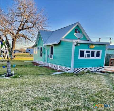 302 E Dallas Avenue, Seadrift, TX 77983