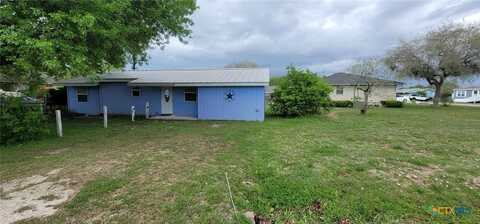 502 S 9th Street, Seadrift, TX 77983