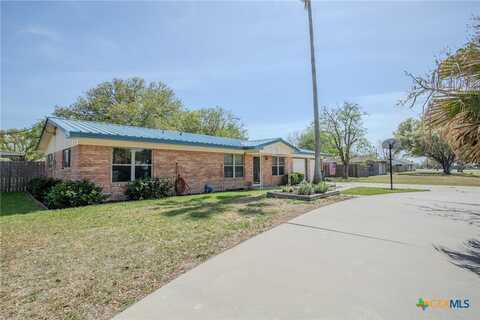 905 Edinburgh Street, Victoria, TX 77904