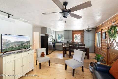 704 SUNSET Drive, Alpine, WY 83128