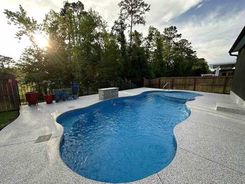 8704 Glenoak Trail, Tallahassee, FL 32312