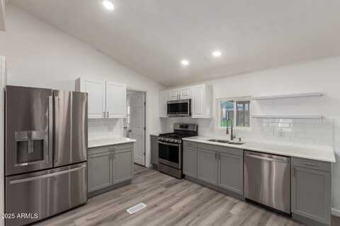2000 S Apache Road, Buckeye, AZ 85326