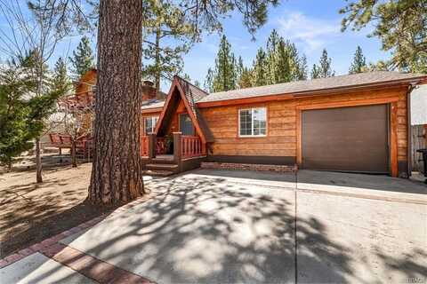 532 West Sherwood Boulevard, Big Bear City, CA 92314