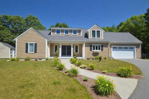 26 Crosswinds Way, East Falmouth, MA 02536