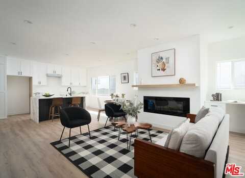 1050 W 48th St, Los Angeles, CA 90037
